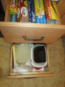 (2) drawers full of food storage co...