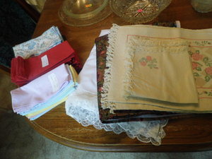 Large lot of cloth dinner napkins a...
