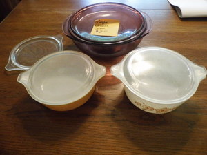 2 Pyrex dishes and a purple cassero...