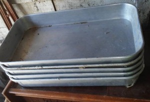lot 222 image: Commercial Cake Pan (5).