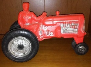 lot 11 image: Vintage 1960s Empire Red Plastic Farm Tractor.