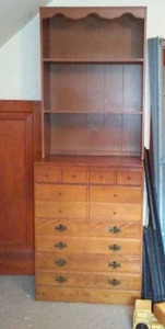 lot 20 image: Ethan Allen 4 Drawer Dresser.