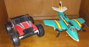 lot 33 image: Tonka Jeep And Airplane.