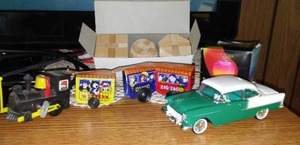 lot 71 image: Vintage Collectible 4 Piece Set Wind-Up COMIC ZIG ZAG Express Train Tin Litho 1955 Chevy Bel Air And More.