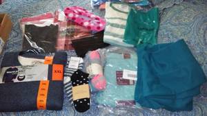 lot 90 image: NEW Womens Clothing Assortment.