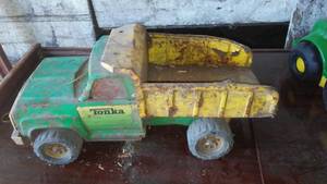 lot 244 image: Tonka  Dump truck.