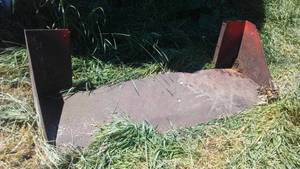 lot 263 image: Snow Bucket Attachment.7 foot outer 5 ft. Inside Measurement.