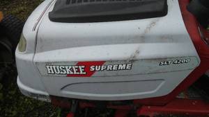 lot 292 image: Huskee Supreme Riding Lawn Mower.  18.5 Hp, 42 in. Cutting Deck, SLT 4200