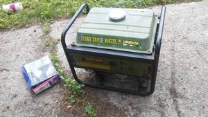lot 435 image: Sportsman 2000 Surge Watts Generator. Has run a microwave amping.