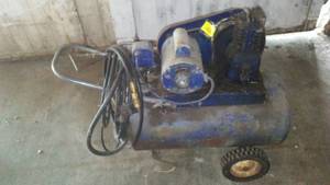 lot 455 image: Air Compressor. working