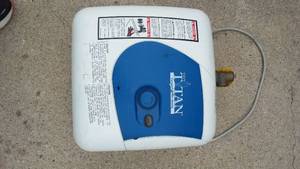 lot 514 image: Compact Water Heater. on demand.