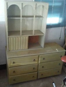lot 351 image: Vintage 6 Drawer Dresser.