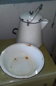 lot 352 image: Enamelware Pitcher And Wash Basin.