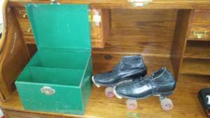 lot 175 image: Hydes Vintage Roller Skates.