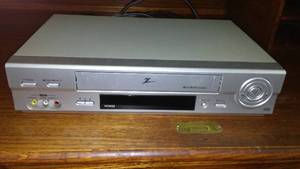 lot 176 image: Video Cassette Recorder, Zenith.