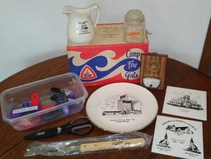 lot 126 image: Vintage Advertising.