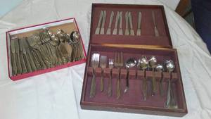 lot 129 image: Silverware Set In Box (Stainless Steel).