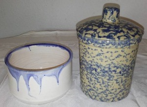 lot 136 image: Roseville And Bear Paw Pottery.