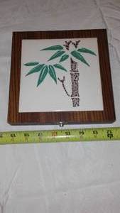 lot 138 image: Cheese Cutting Tile With Entertaining Accessories.