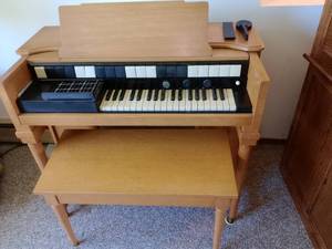 lot 100 image: Hammond Chord Organ. Bench and Song Books Included.