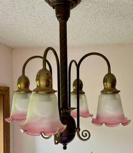 lot 107 image: Antique Victorian 4 Arm Brass Hanging Light Chandelier
