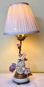 lot 65 image: Vintage French Dresden Porcelain Figurine Lamp