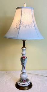 lot 54 image: Ceramic Table Lamp with Capodimonte Flowers