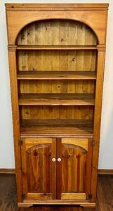 lot 125 image: Pine Open Bookcase Cabinet with Single Arch