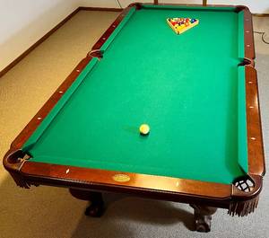 lot 2 image: Olhausen Billards 8 Table (Made in the USA)