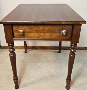 lot 110 image: Lane End Table with Front Drawer