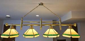 lot 122 image: Tiffany Style Billards Table 4 Light Bar