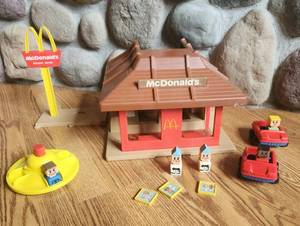 lot 45 image: Vintage Fisher Price McDonalds Toy Playset