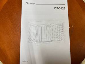 lot 5 image: Hzuaneri End Table Dog Kennel - 39.4