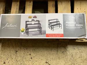 lot 10 image: Belavi Nesting Flower Steps