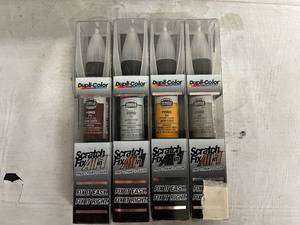 lot 150 image: 4 Dupli-Color Scratch Fix Pens