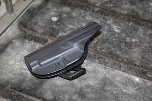 lot 115 image: 7 Hand Gun Holster