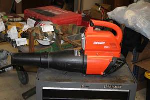 lot 2 image: Echo CBL 58V Blower with Battery
