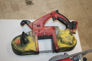 lot 14 image: Milwaukee 18V Band Saw 2629-20