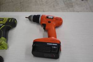 lot 17 image: Black & Decker 38 (10mm) 18V Drill Driver GC1800 with Battery