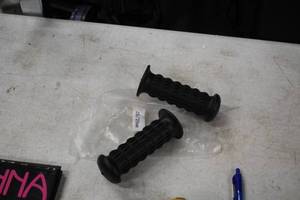 lot 95 image: Rubber Hand Grips