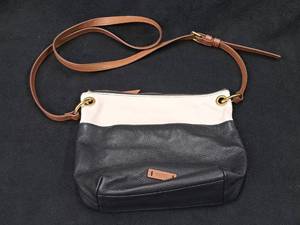 lot 136 image: Fossil Womens Purse (New )