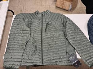 lot 201 image: Eddie Bauer Size X-Large Mens Coat (New )