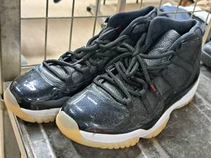 lot 220 image: Nike Air Jordan Size 13 Mens Shoes