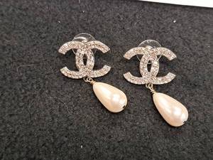 lot 242 image: Coach Womens Earrings