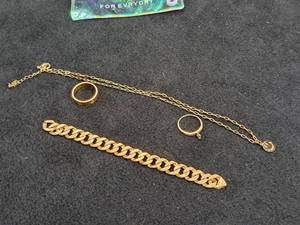 lot 244 image: Womens Jewelry - (2) Rings, (1) Bracelet, (1) Necklace