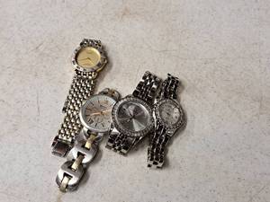 lot 251 image: Lot of (4) Mens Wrist Watches