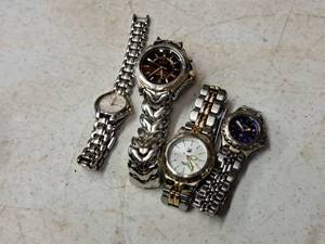lot 257 image: Lot of (4) Wrist Watches