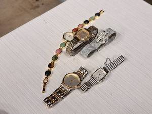 lot 264 image: Lot of (5) Womens Wrist Watches