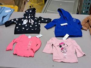 lot 300 image: Baby Clothes 0-3 Months - (2) Hoodies, (2) Long Sleeve Shirts