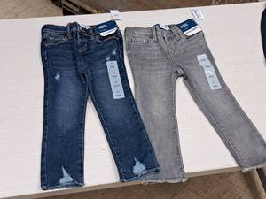 lot 310 image: Lot of (2) Old Navy Baby Clothes 3T - Rock Star Jeggings